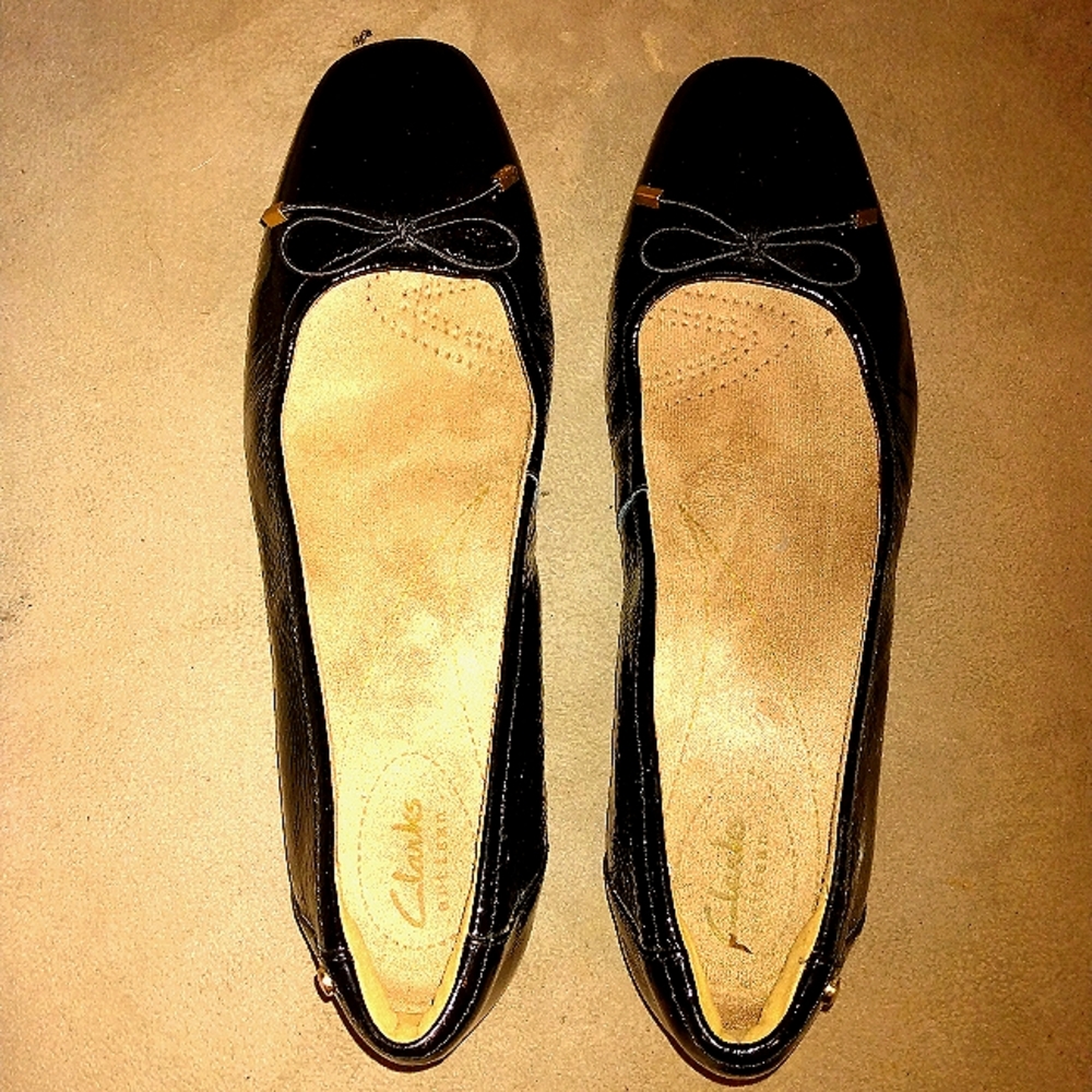 Black patent leather flats